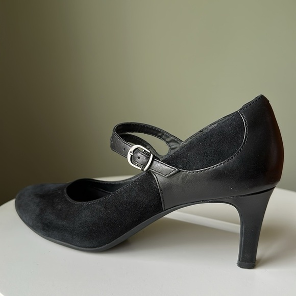 Clarks Dancer Reece black suede mary jane heels - size 8.5 - Picture 1 of 15